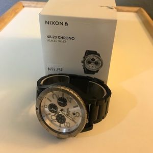 **SOLD**Nixon 48-20 Chrono in Black and Silver